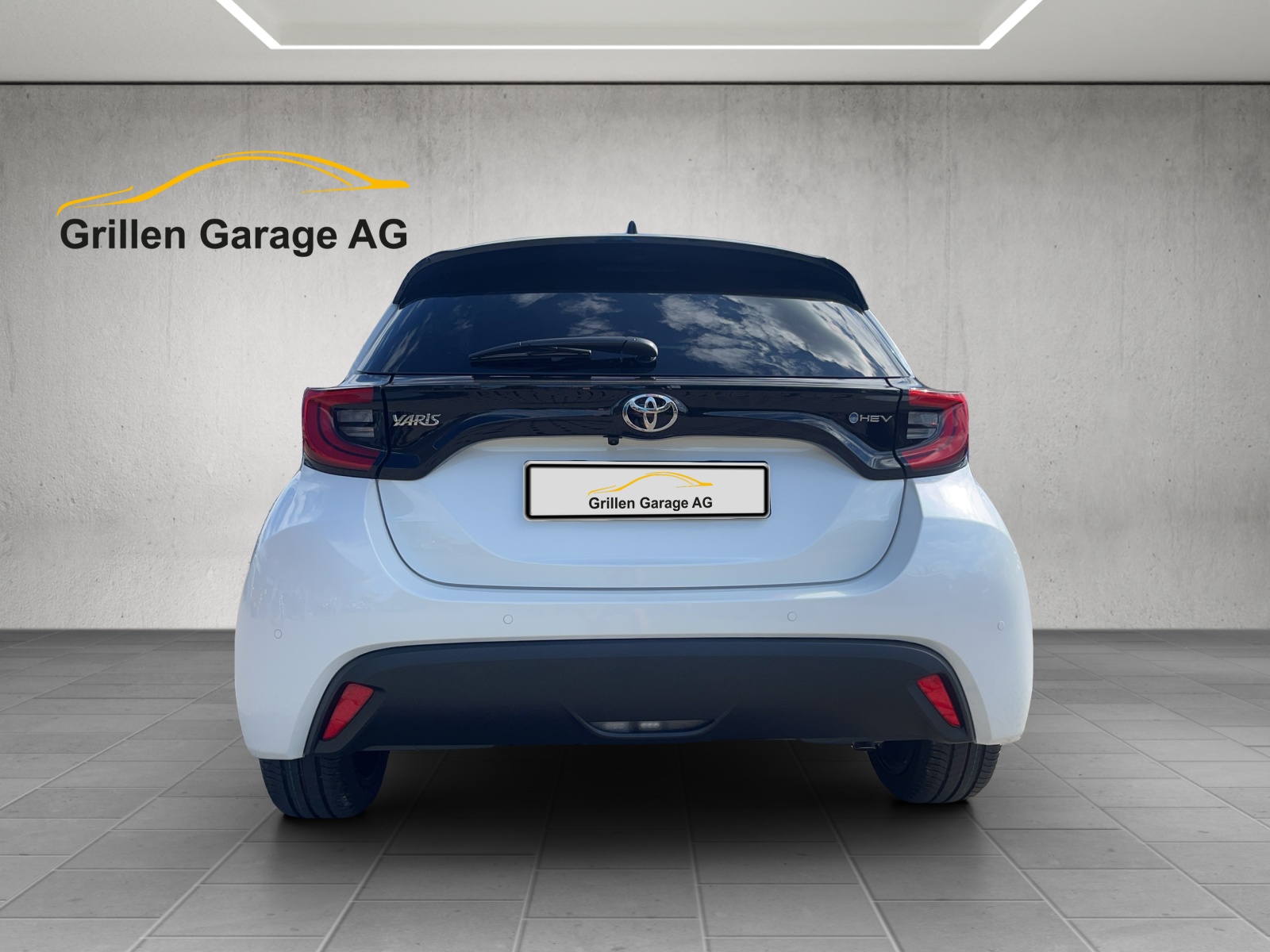 TOYOTA Yaris 1.5 VVT-i HSD Teamplayer-showroom-element-3