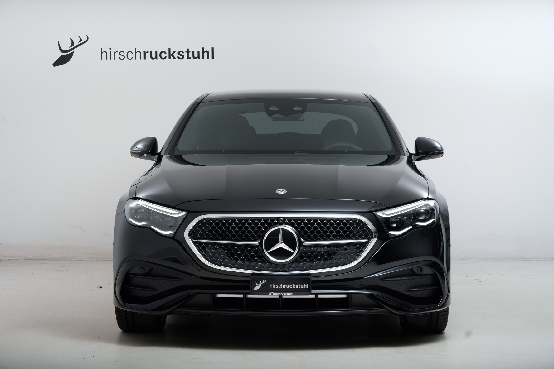 MERCEDES-BENZ E 220 d AMG Line 4matic W214-showroom-element-1