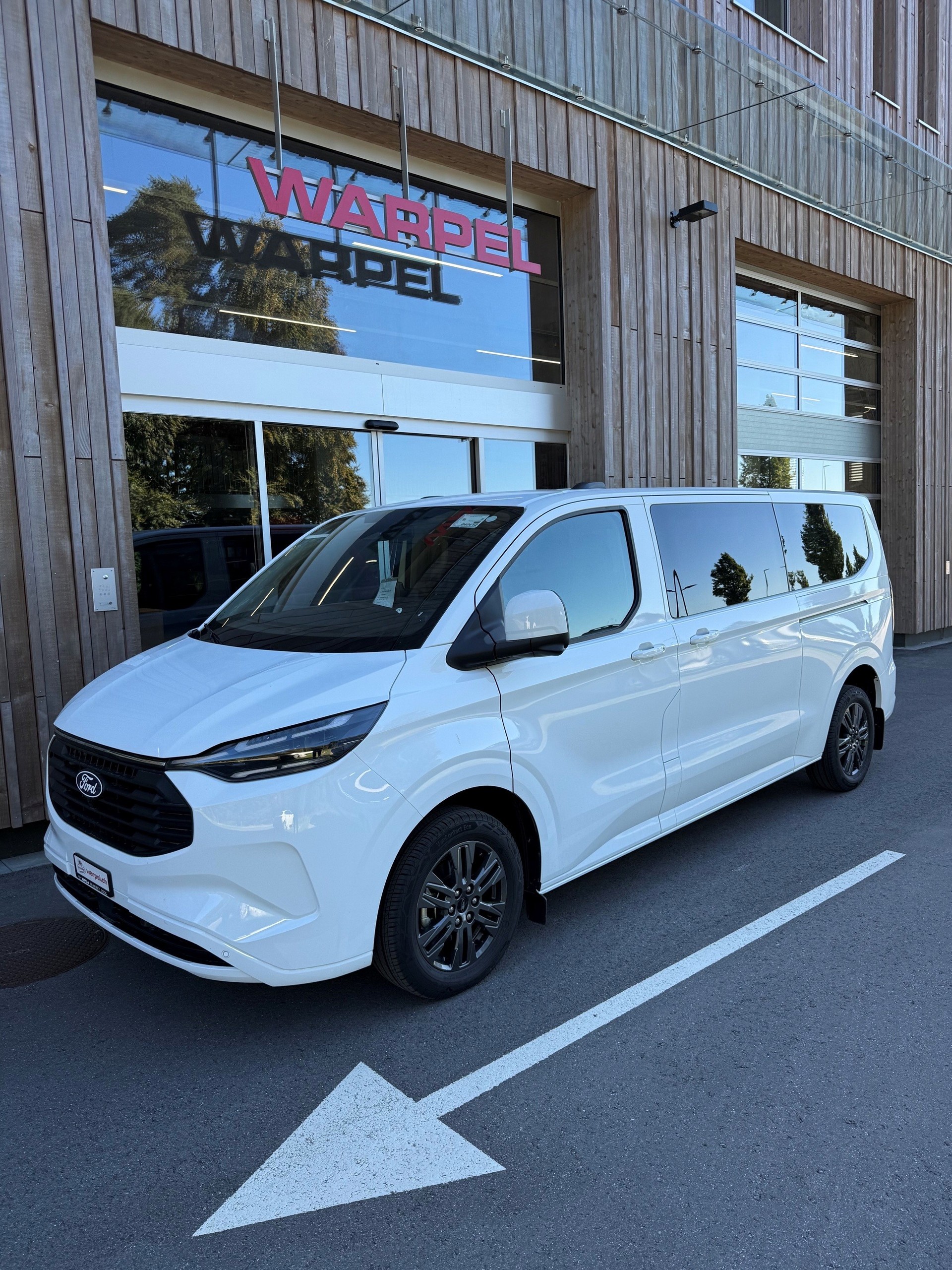 FORD Transit Custom Combi PHEV 320 L2H1 Limited Automat Einzigartig! 2 Rollstühle gleichzeitig!-image-13