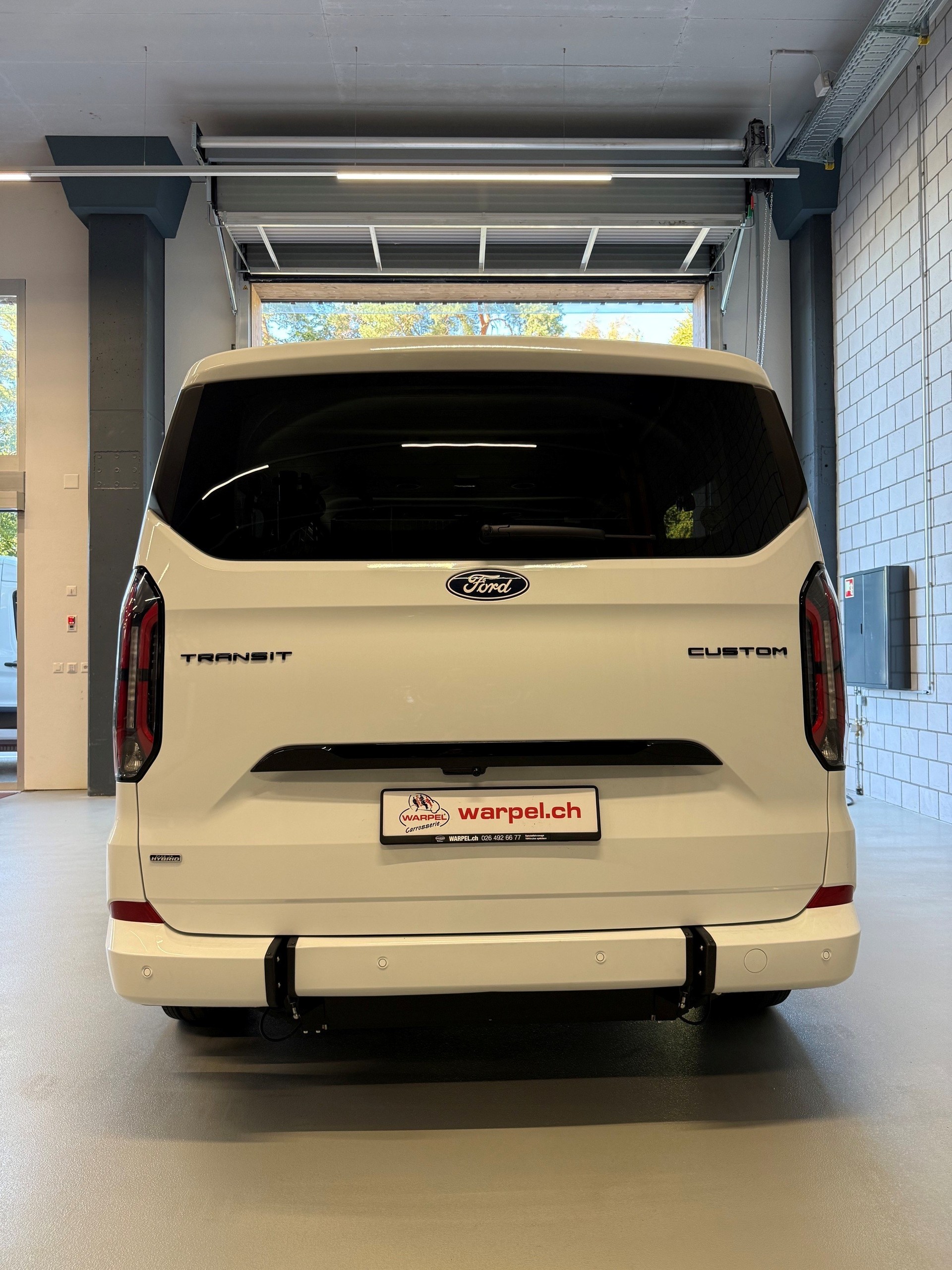 FORD Transit Custom Combi PHEV 320 L2H1 Limited Automat Einzigartig! 2 Rollstühle gleichzeitig!-image-18