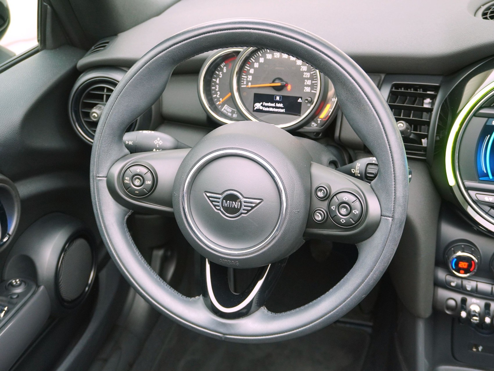 MINI Mini Cabrio F57 1.5i One-image-12