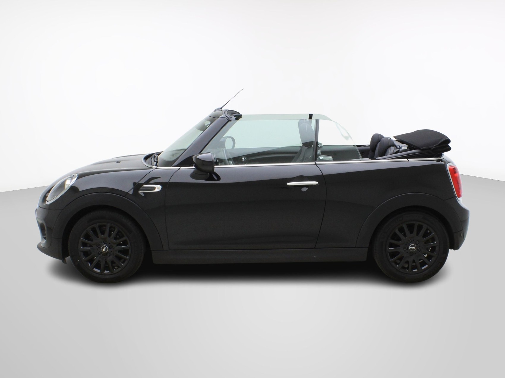 MINI Mini Cabrio F57 1.5i One-showroom-element-3