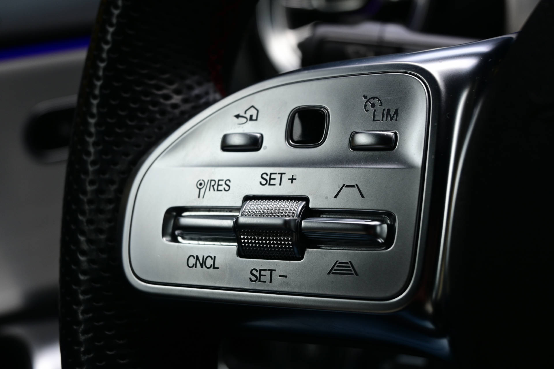 MERCEDES-BENZ A 35 AMG 4matic ** Pack Sport Black AMG**-image-19