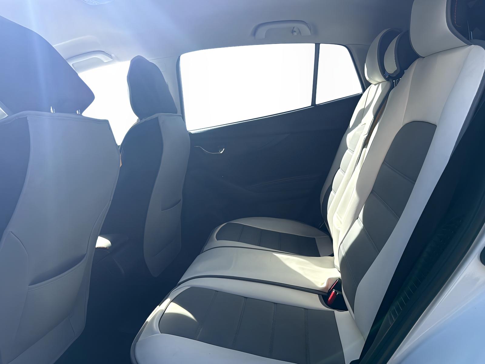 SUBARU XV 2.0i e-Boxer Swiss Plus-image-10