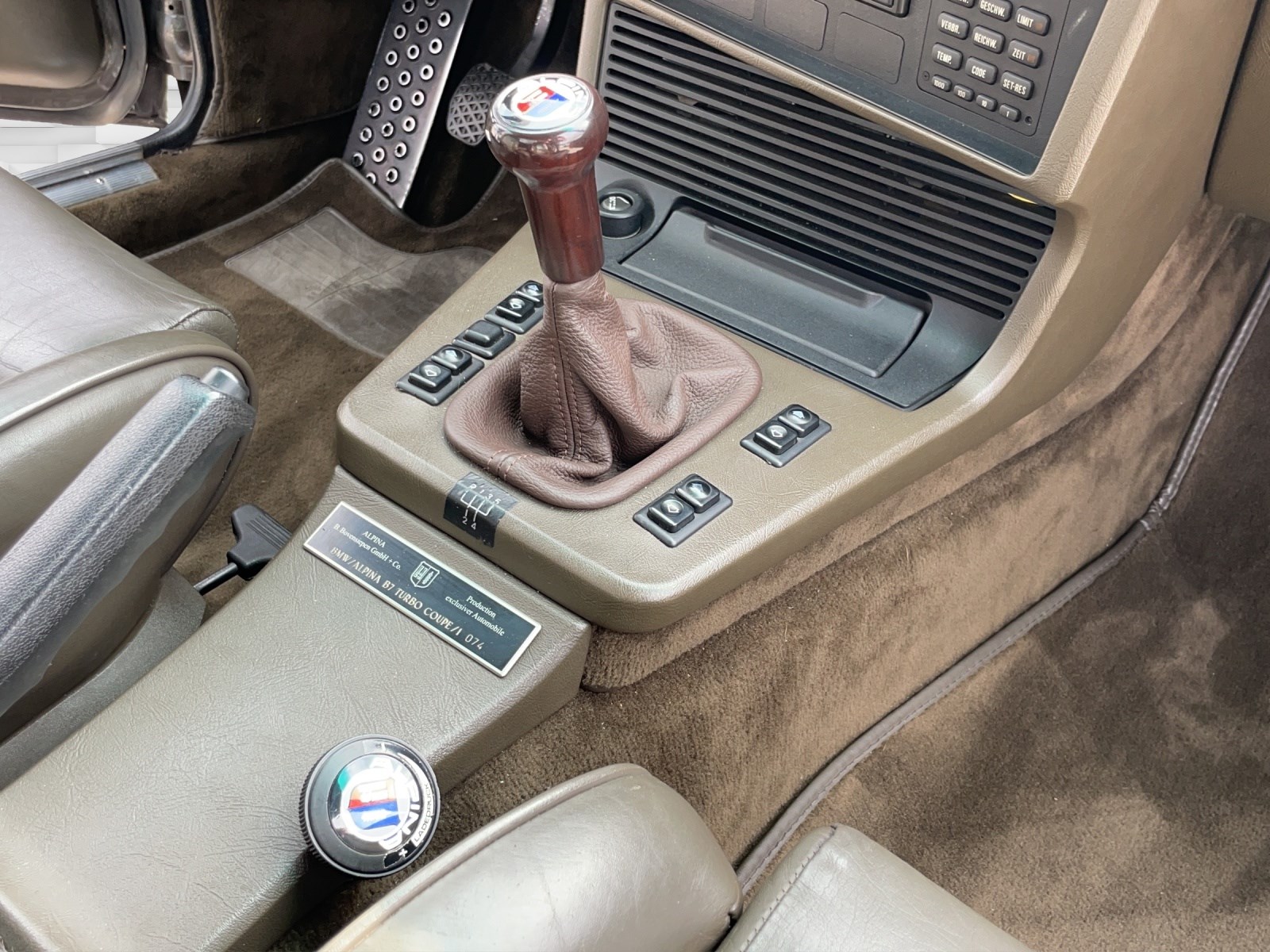 BMW-ALPINA 6 SERIES B7 Turbo-image-12