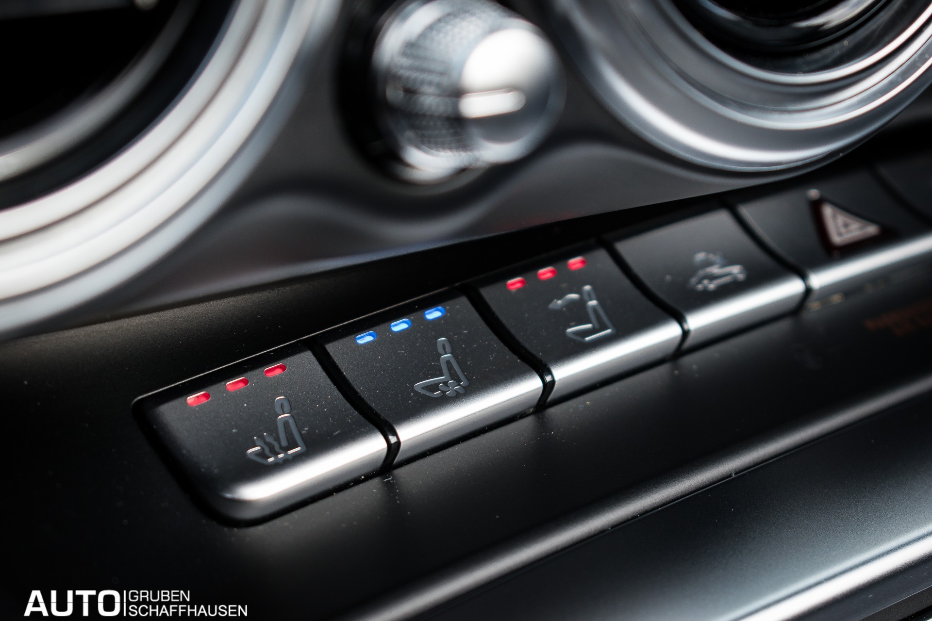 MERCEDES-BENZ AMG GT Roadster Speedshift DCT-image-19