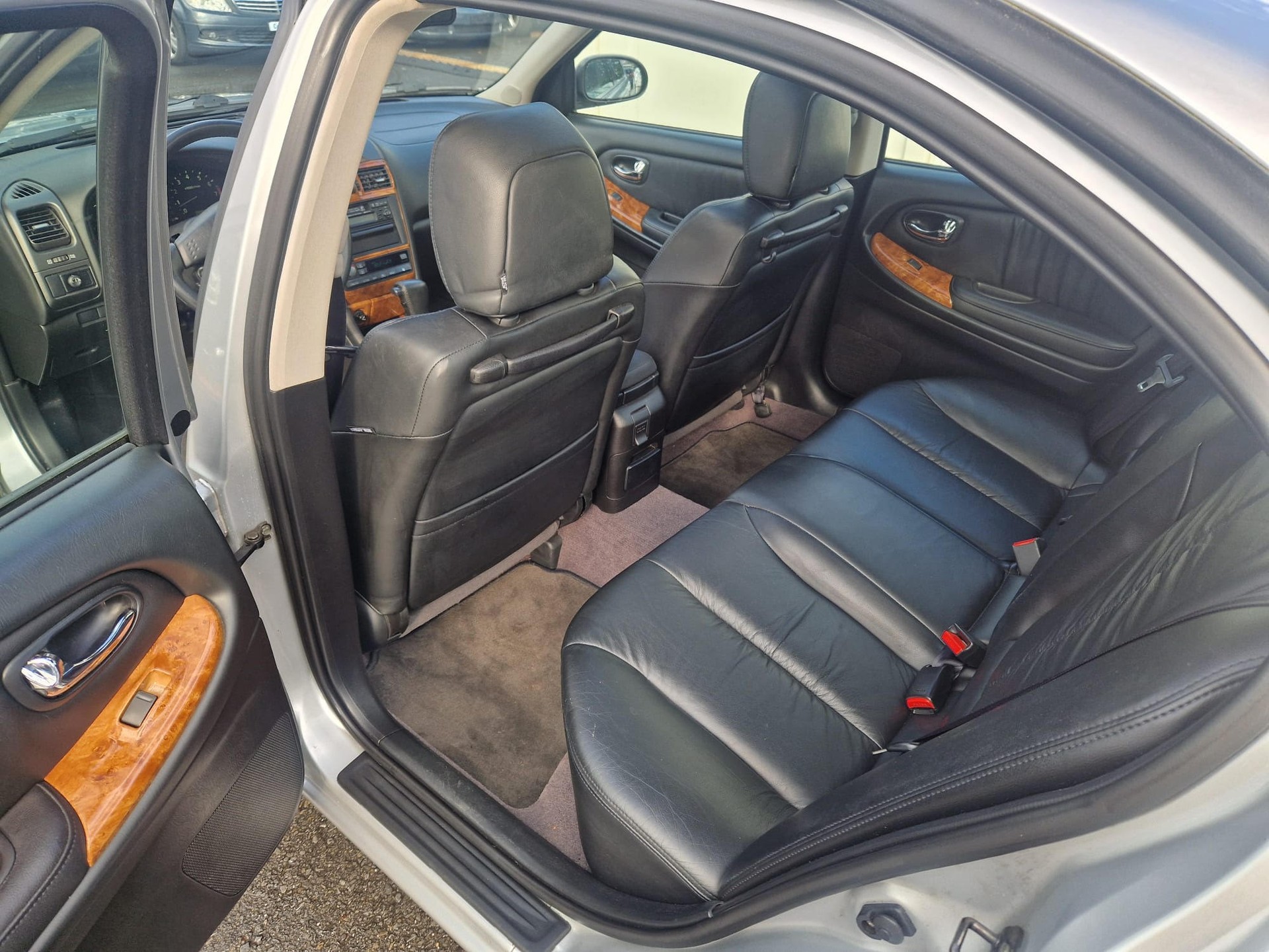 NISSAN Maxima 3.0 V6 Elegance Automatic-image-9