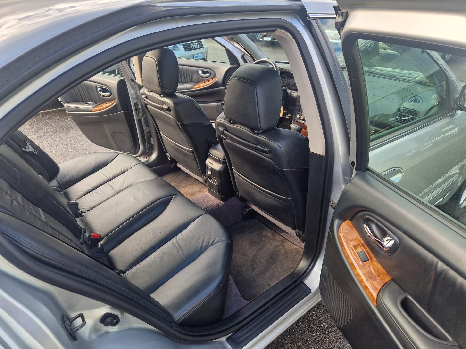 NISSAN Maxima 3.0 V6 Elegance Automatic-image-11