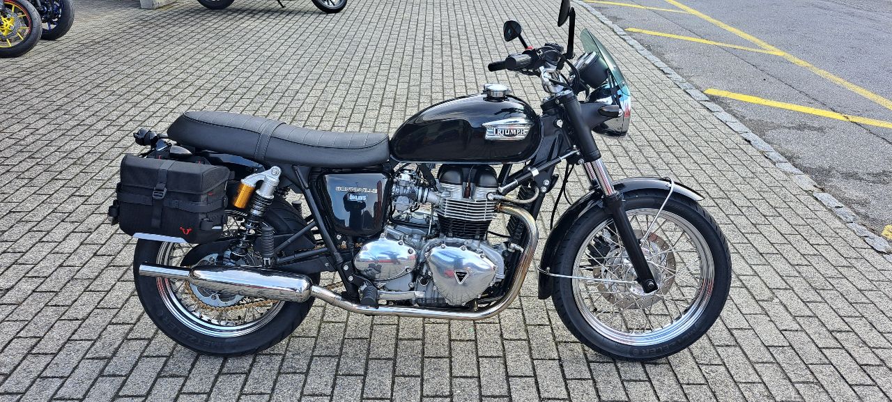 TRIUMPH Bonneville 800-image-0