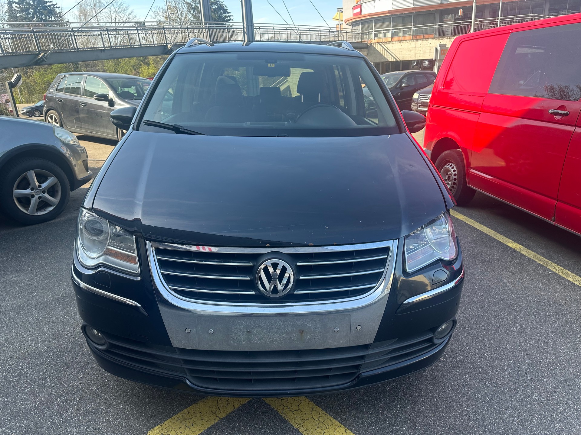 VW CrossTouran 2.0 TDI Scott Limited Edition-showroom-element-2