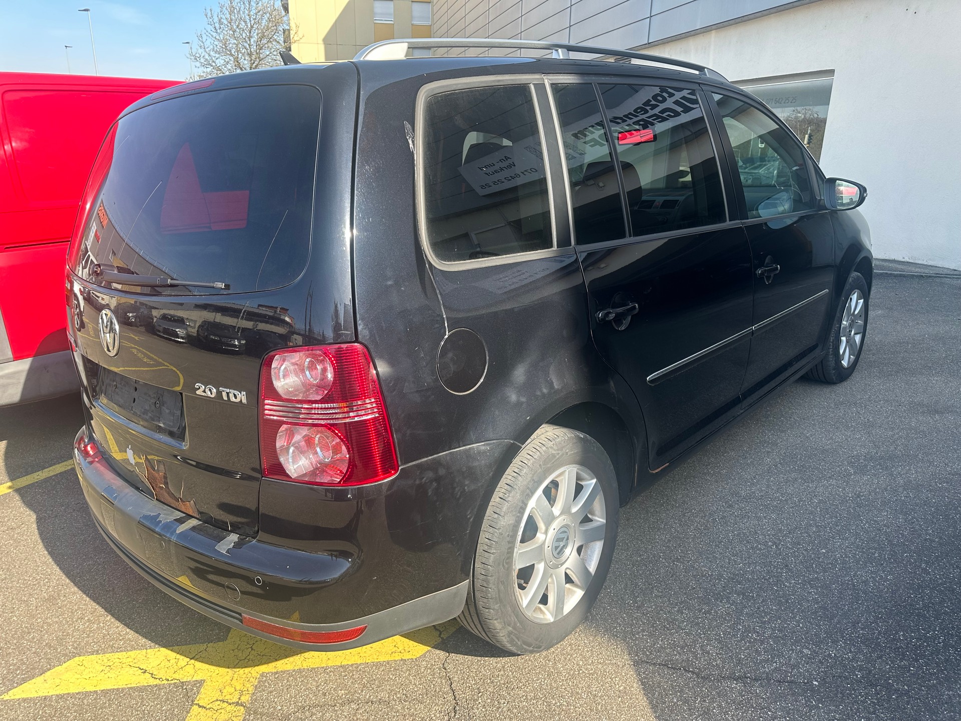 VW CrossTouran 2.0 TDI Scott Limited Edition-showroom-element-3