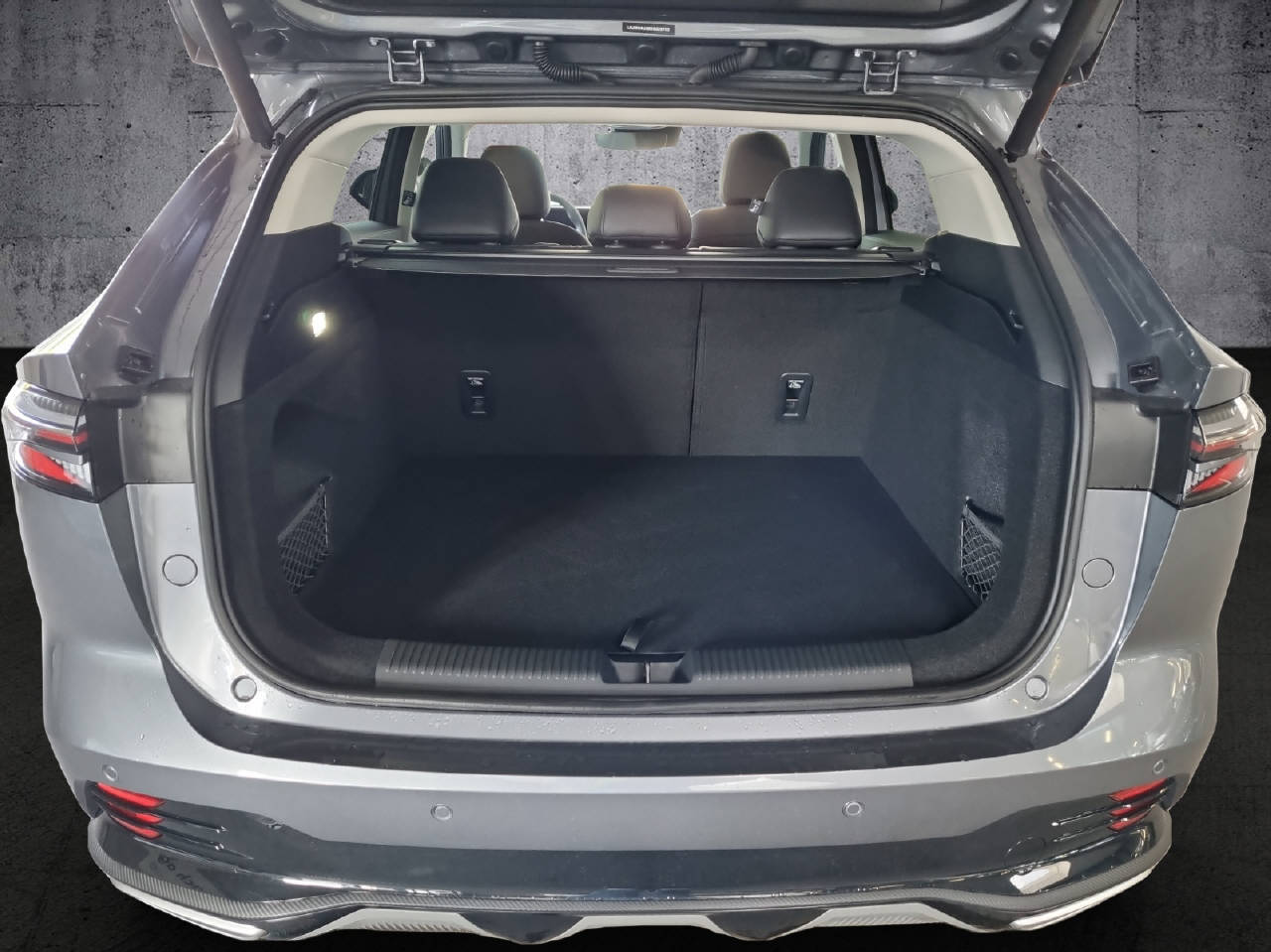 MG HS 1.5 Vti-Tech Luxury-image-8