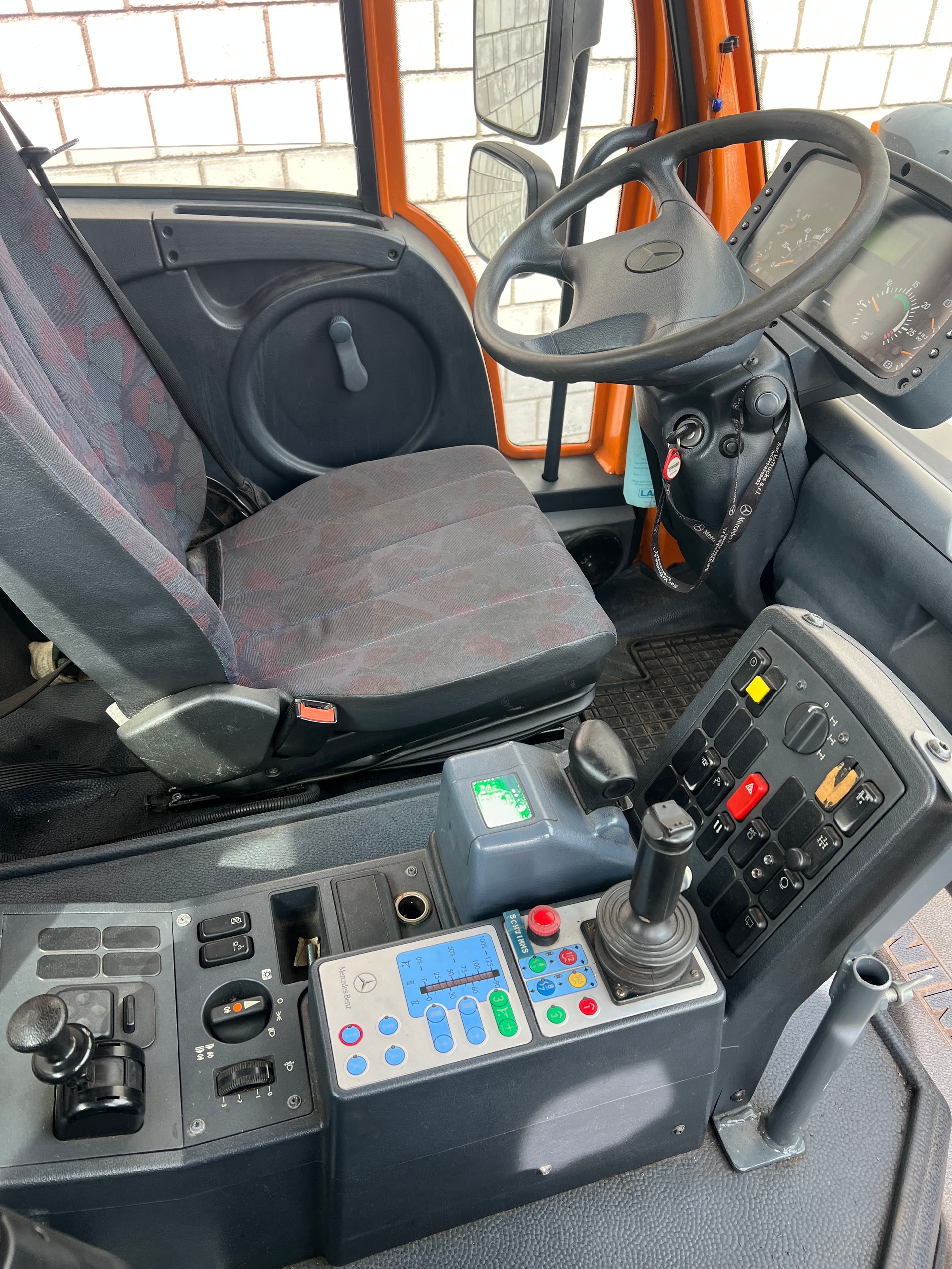 UNIMOG U 400-image-9