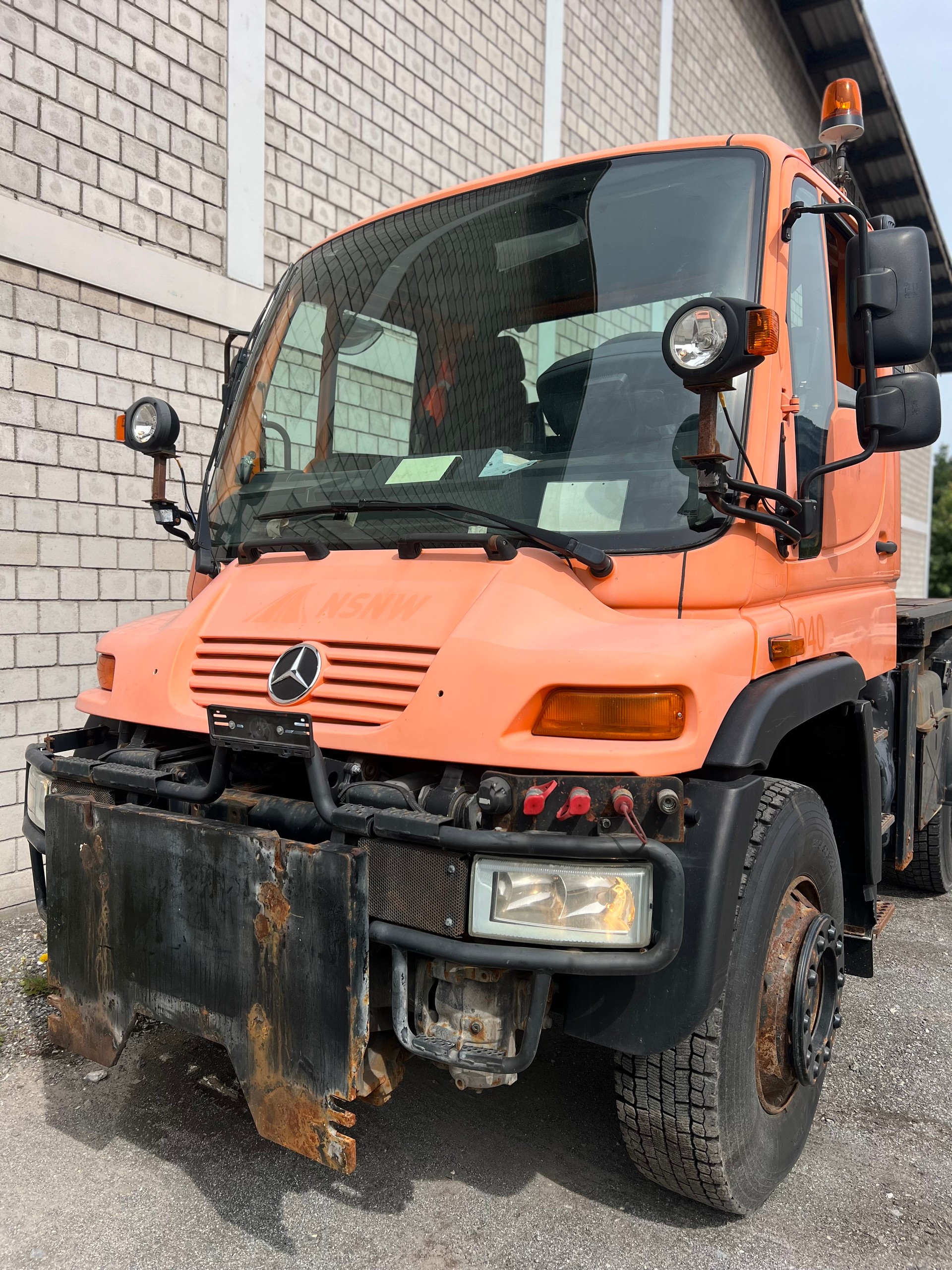 UNIMOG U 400-image-1