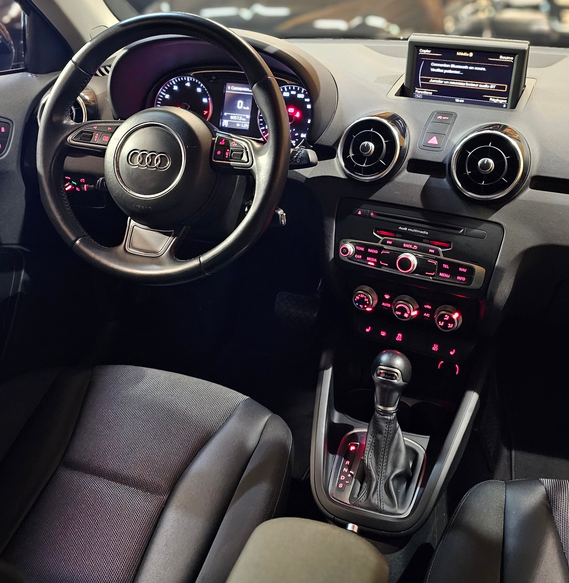 AUDI A1 Sportback 1.4 TFSI Ambition S-tronic Cod-image-19