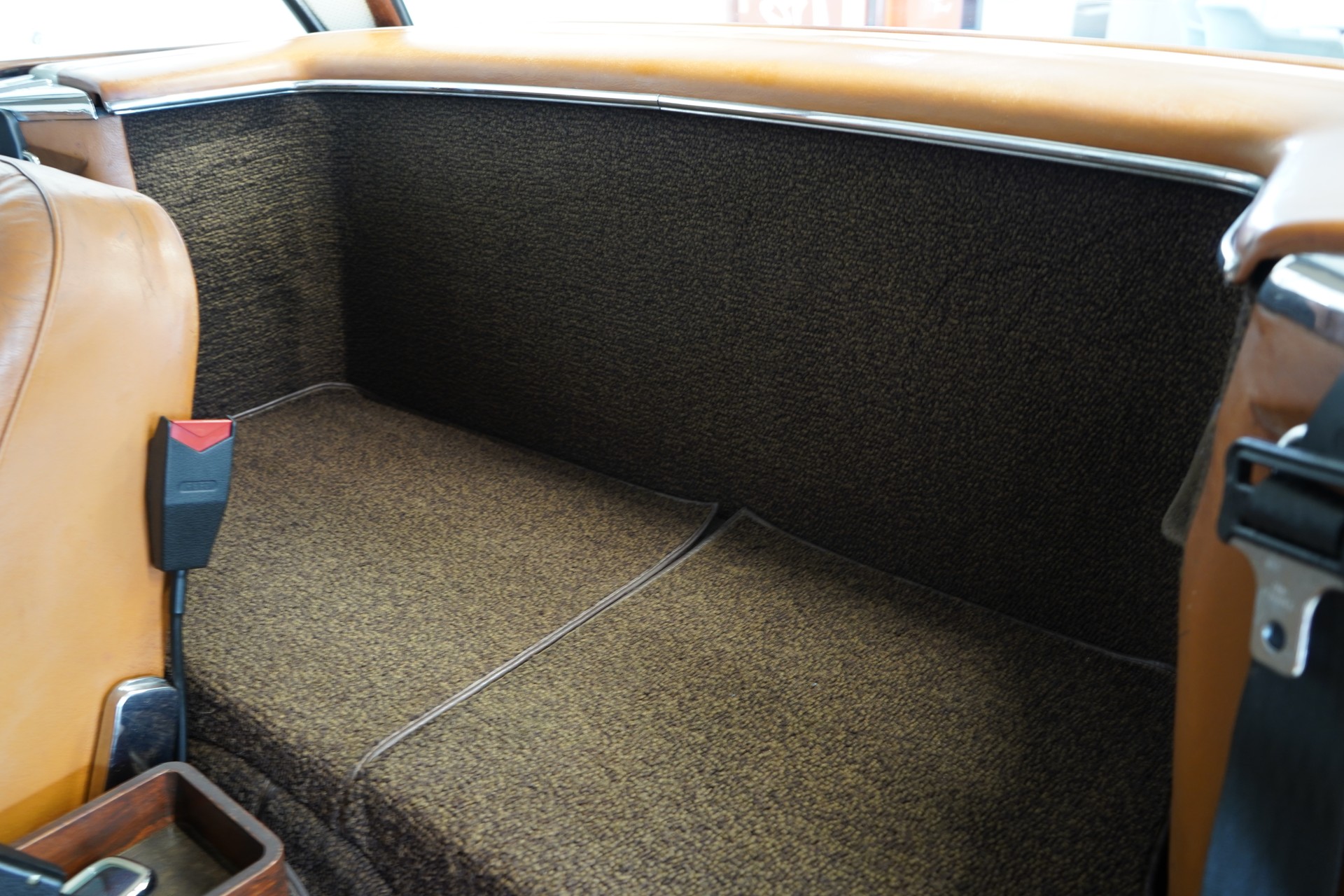 MERCEDES-BENZ 230 SL ROADSTER-image-21