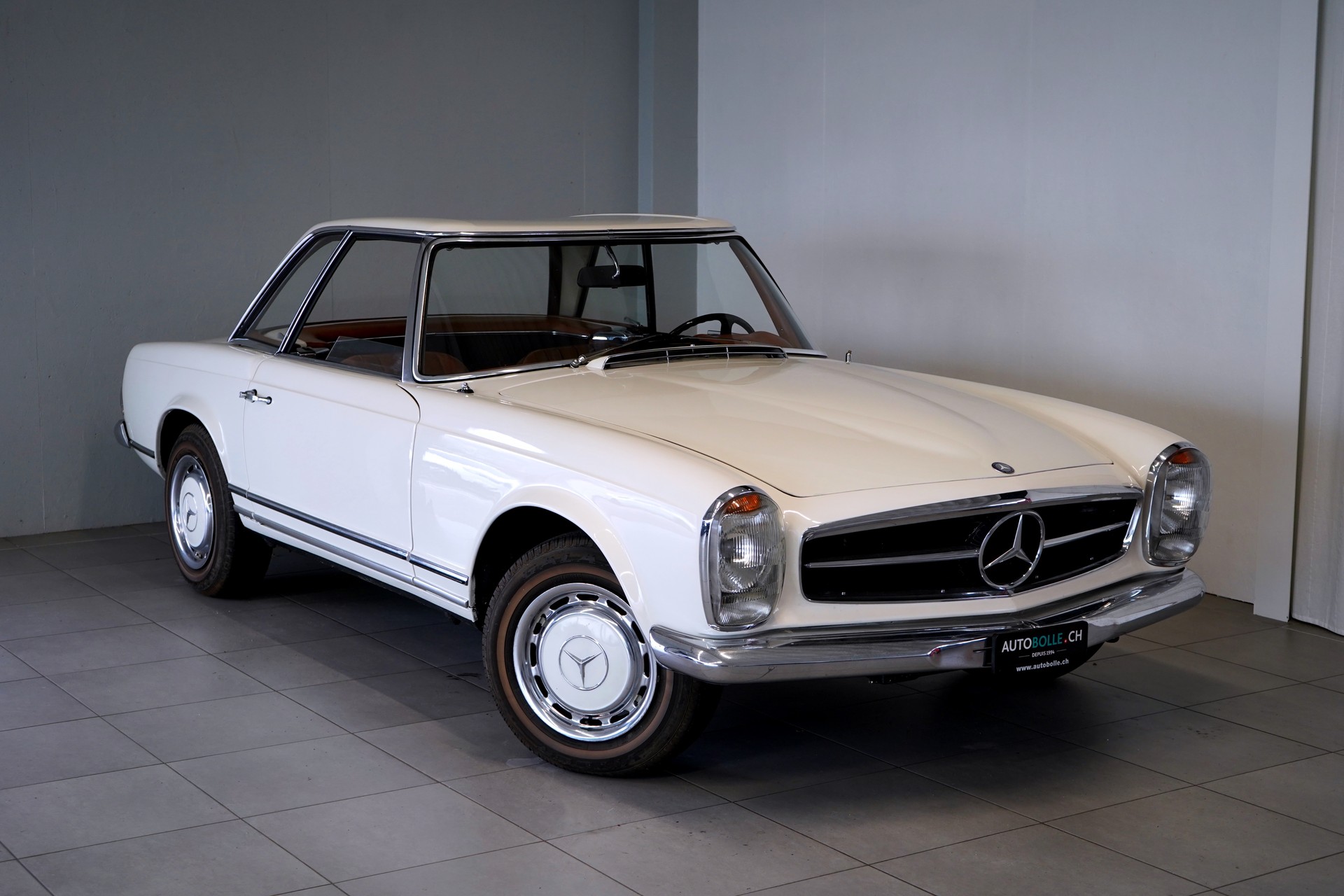 MERCEDES-BENZ 230 SL ROADSTER