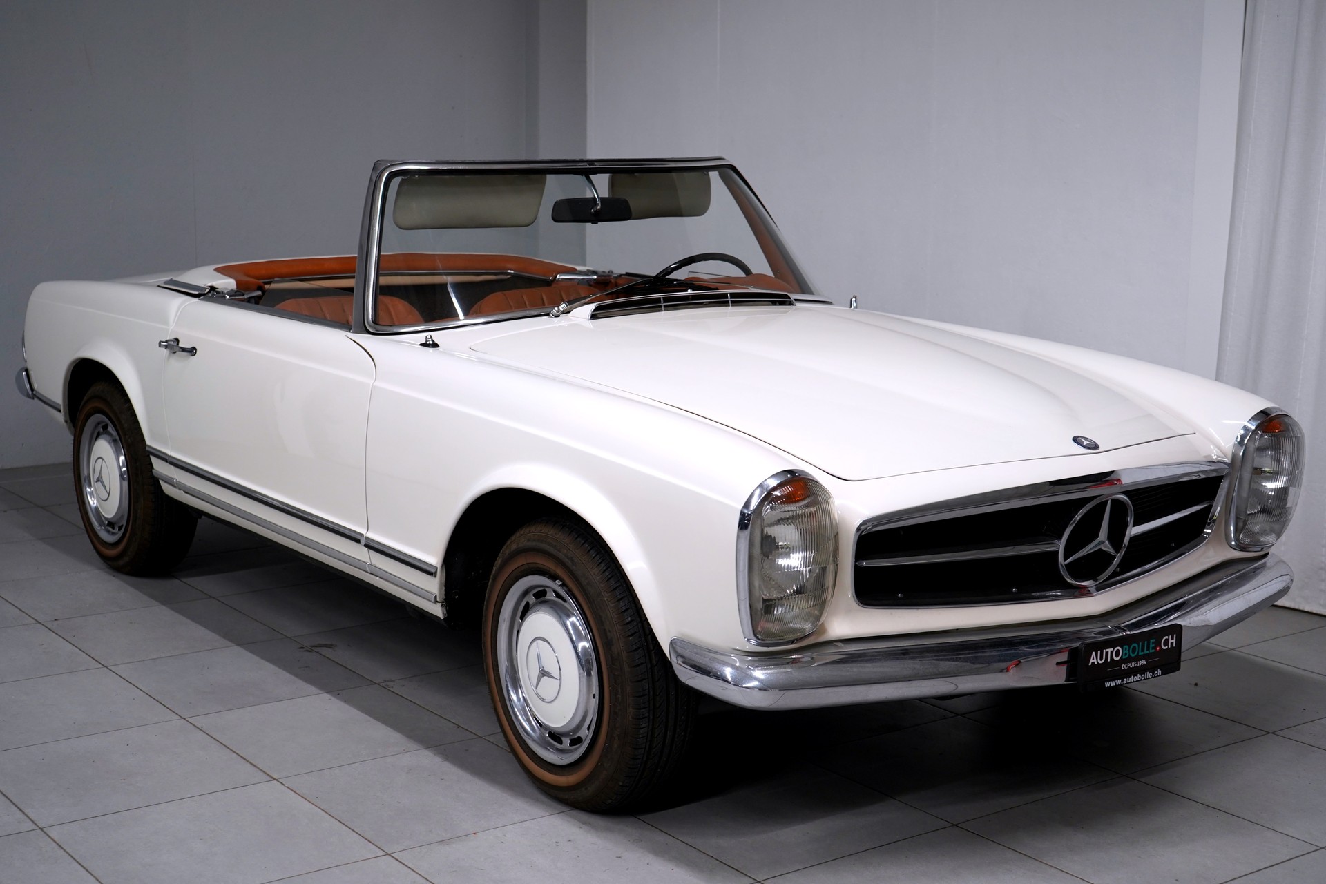 MERCEDES-BENZ 230 SL ROADSTER-image-28