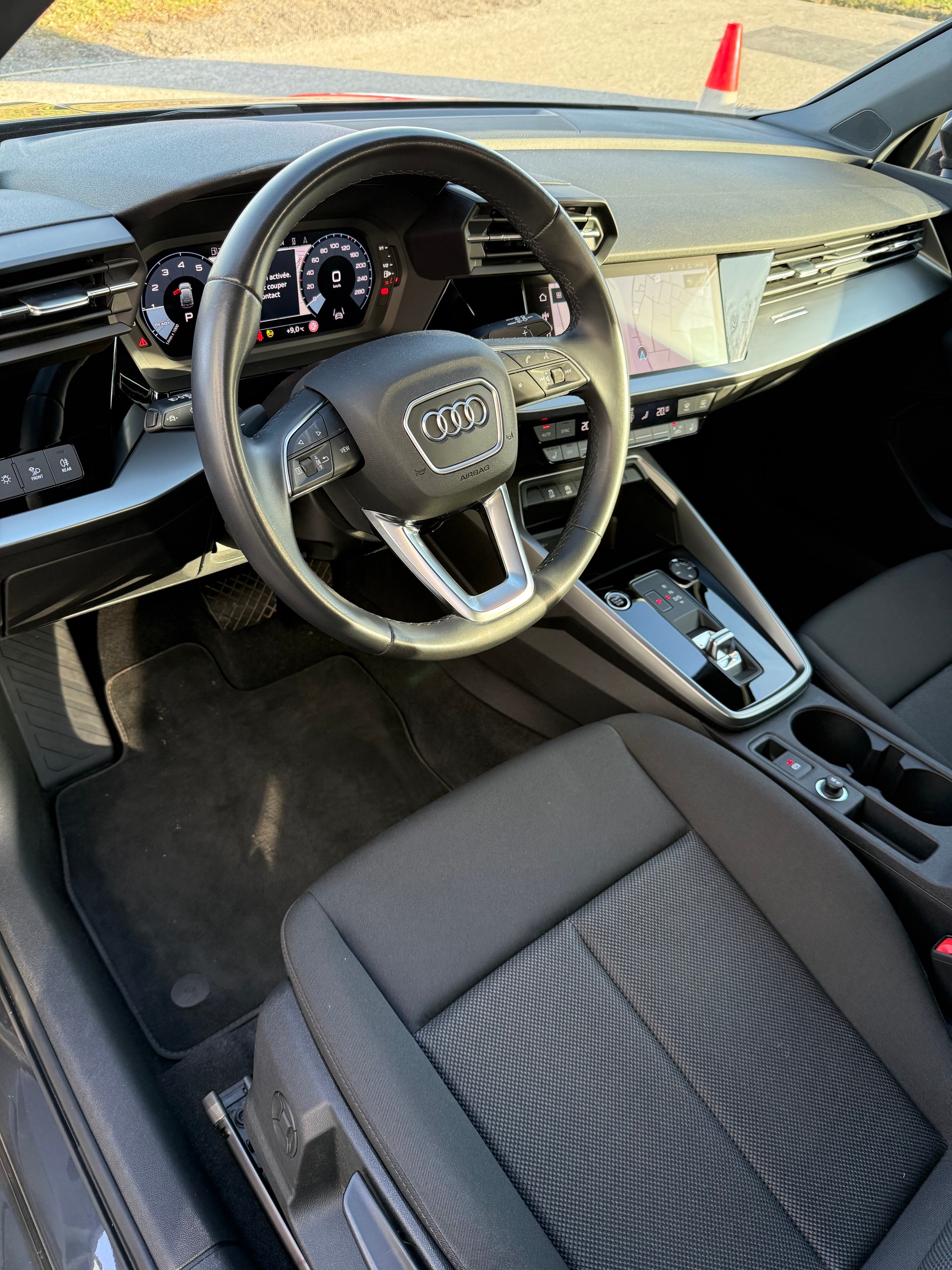 AUDI A3 Sportback 35 TFSI Attraction S-tronic-showroom-element-3