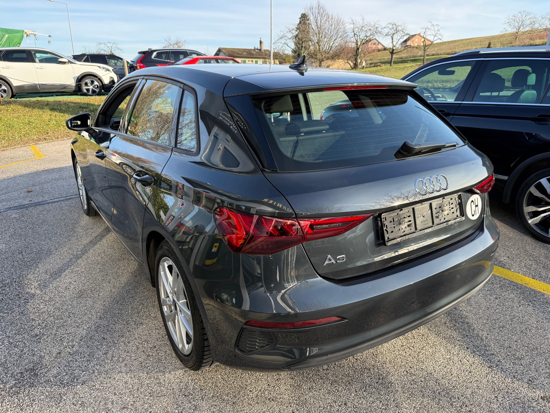 AUDI A3 Sportback 35 TFSI Attraction S-tronic-showroom-element-2