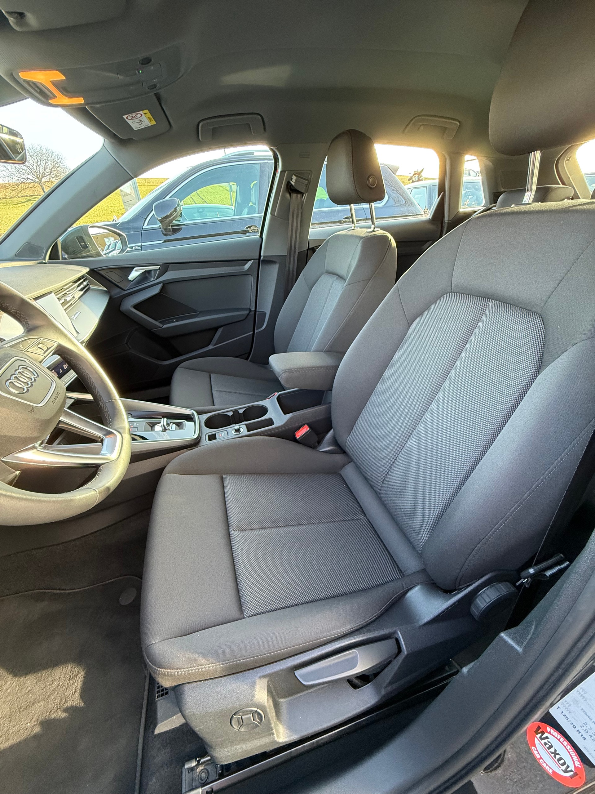 AUDI A3 Sportback 35 TFSI Attraction S-tronic-image-4