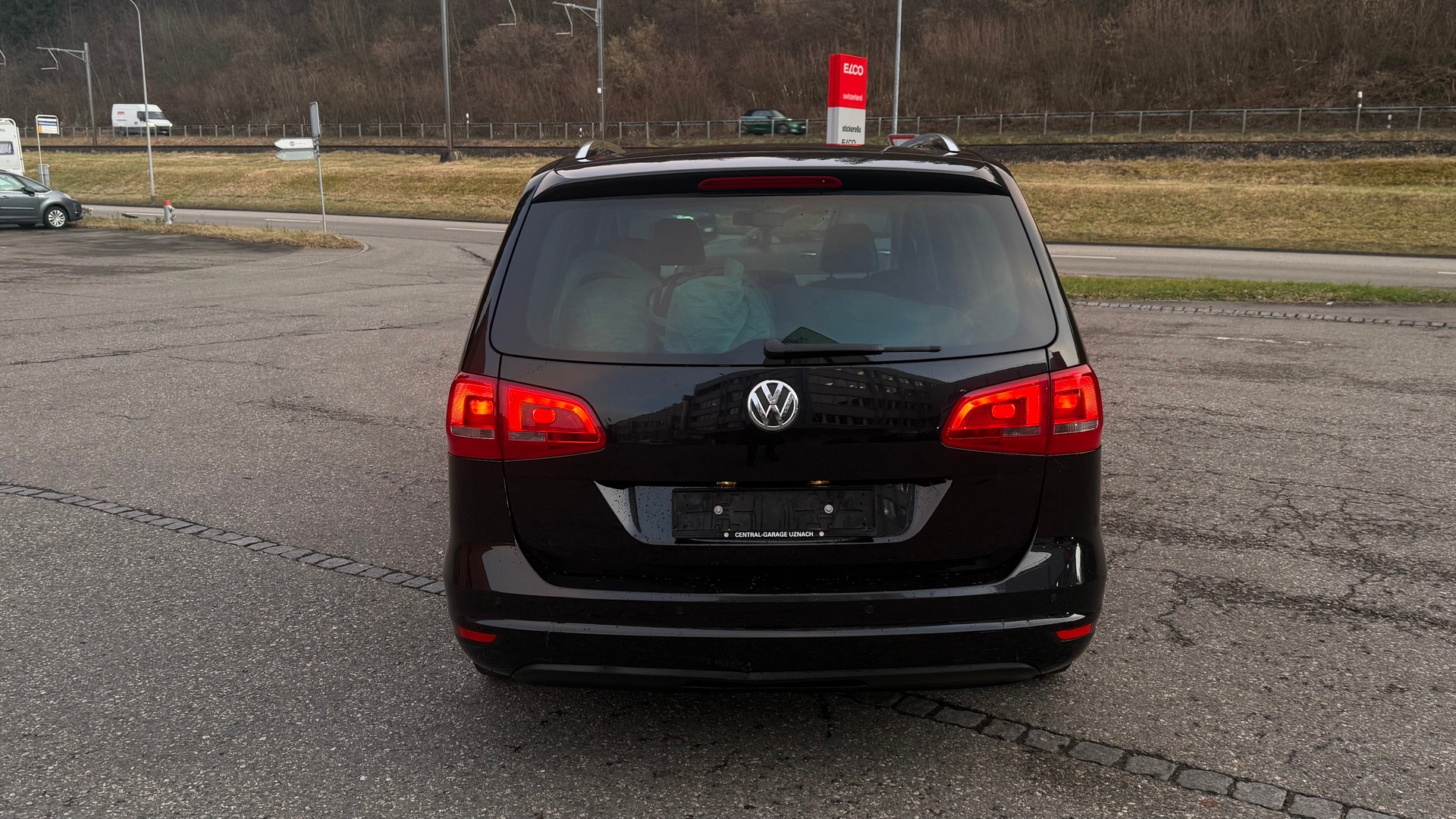 VW SHARAN-image-12