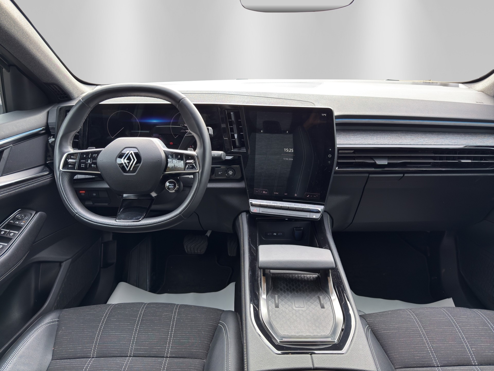 RENAULT Austral 1.3 MHEV 160 Techno A-image-8