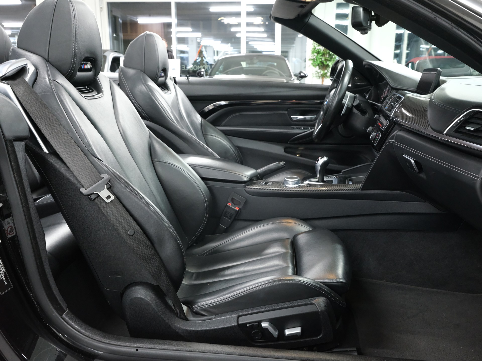 BMW M4 Cabriolet Competition DKG-image-18