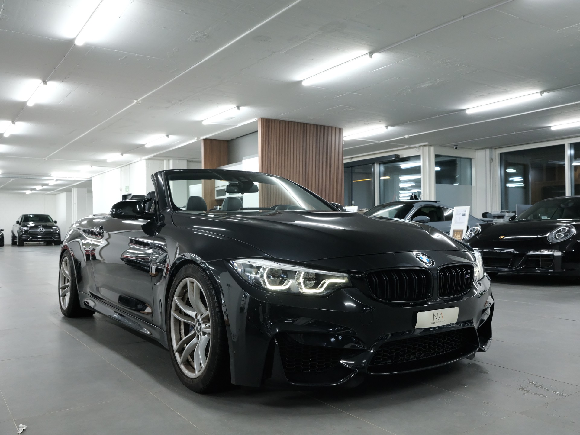 BMW M4 Cabriolet Competition DKG-showroom-element-1