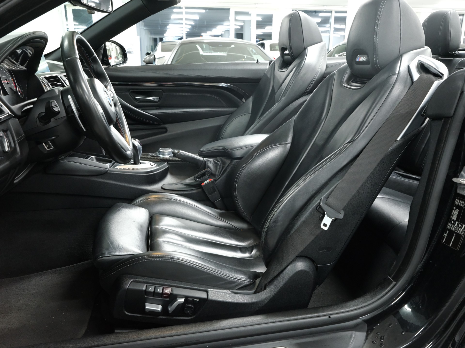 BMW M4 Cabriolet Competition DKG-image-12
