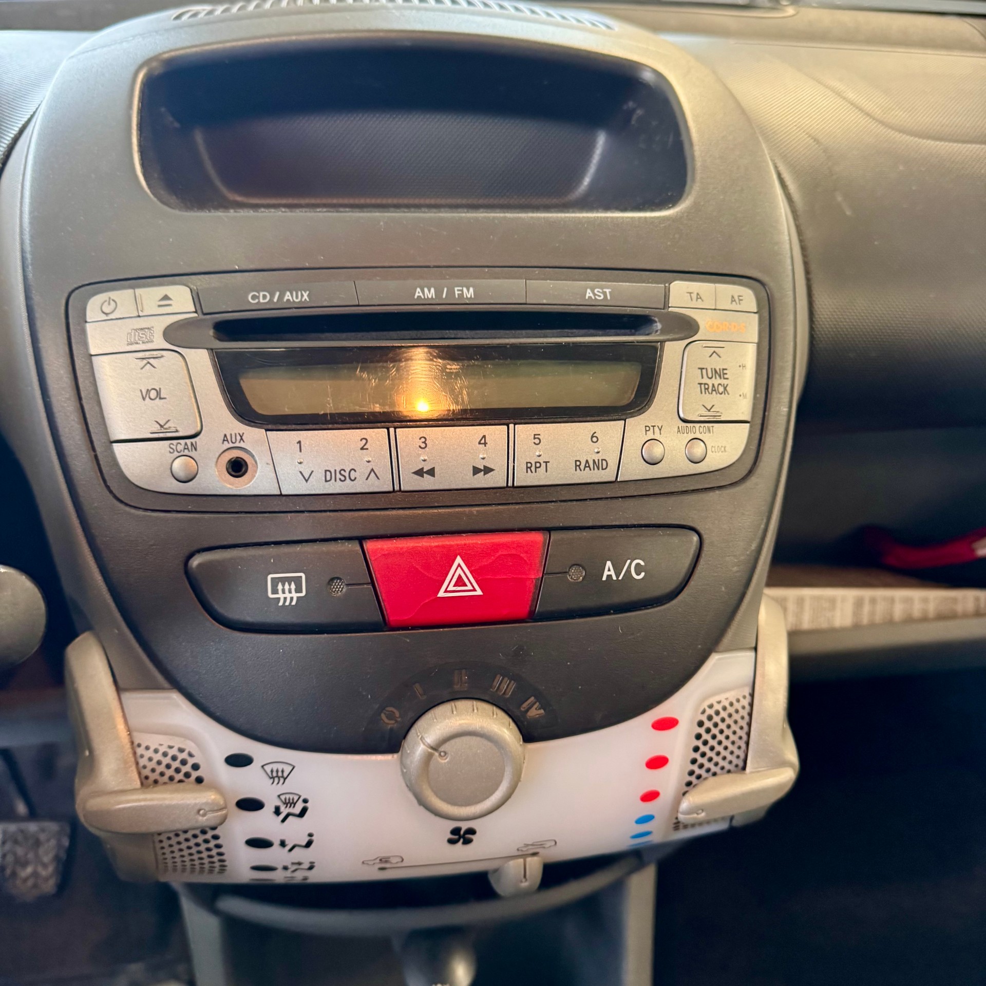 CITROEN C1 1.0i Chic (SX) SensoDrive-showroom-element-2