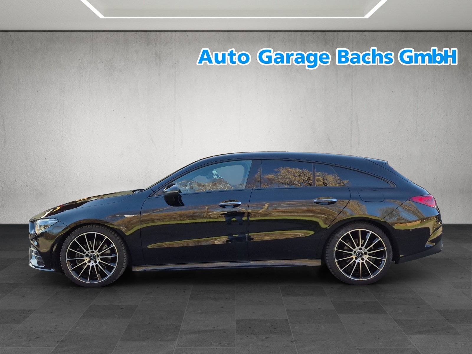 MERCEDES-BENZ CLA Shooting Brake 220 d 4Matic Swiss Star-showroom-element-1