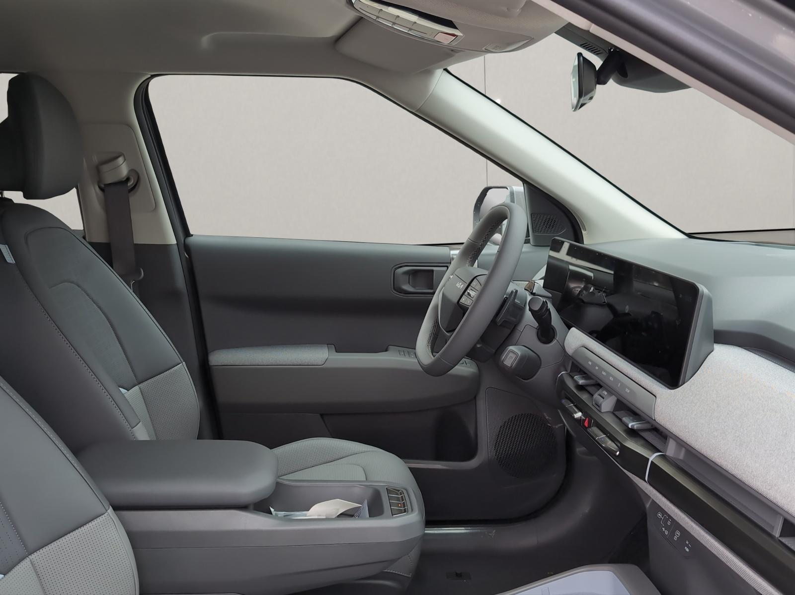 KIA EV3 81 kWh Earth+-image-13