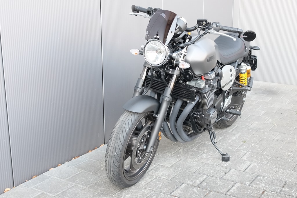 YAMAHA XJR 1300-image-3