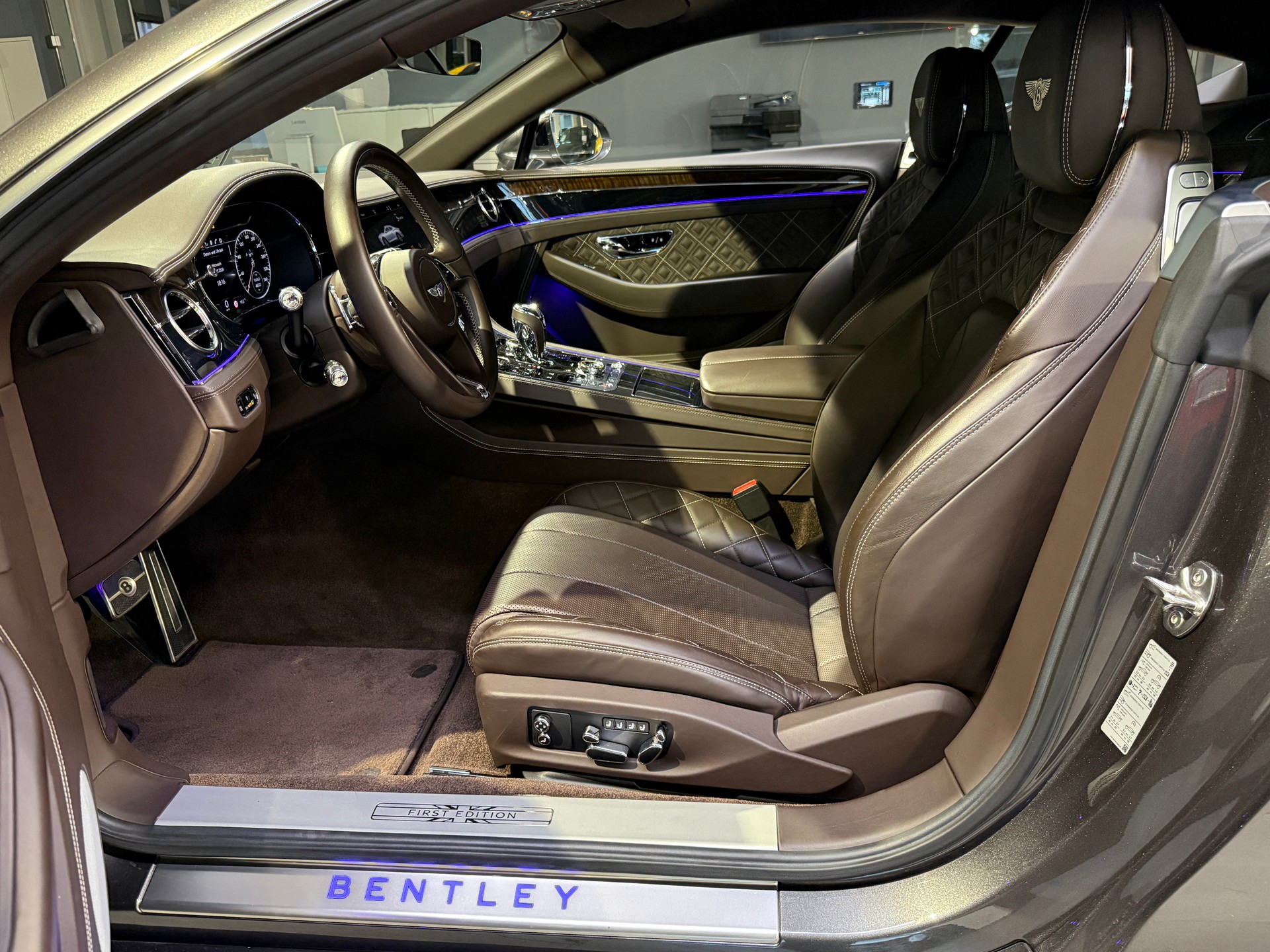 BENTLEY Continental GT 6.0 W12 First Edition-image-9