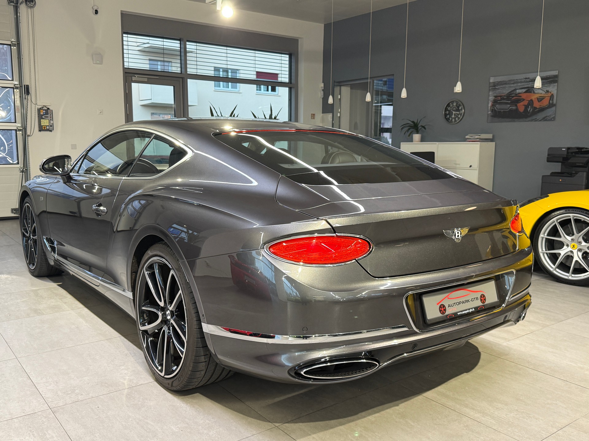 BENTLEY Continental GT 6.0 W12 First Edition-image-5