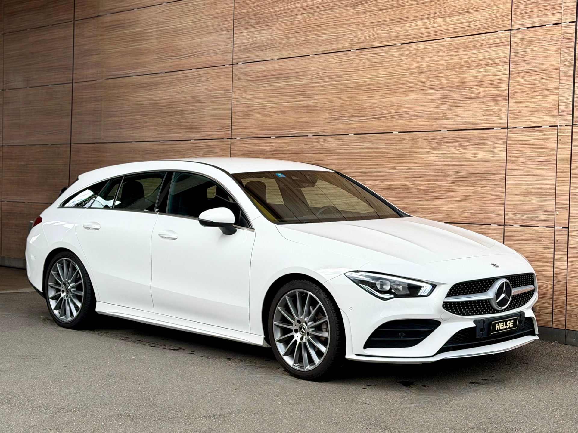 MERCEDES-BENZ CLA Shooting Brake 180 7G-DCT AMG Line - Frisch ab MFK --image-1