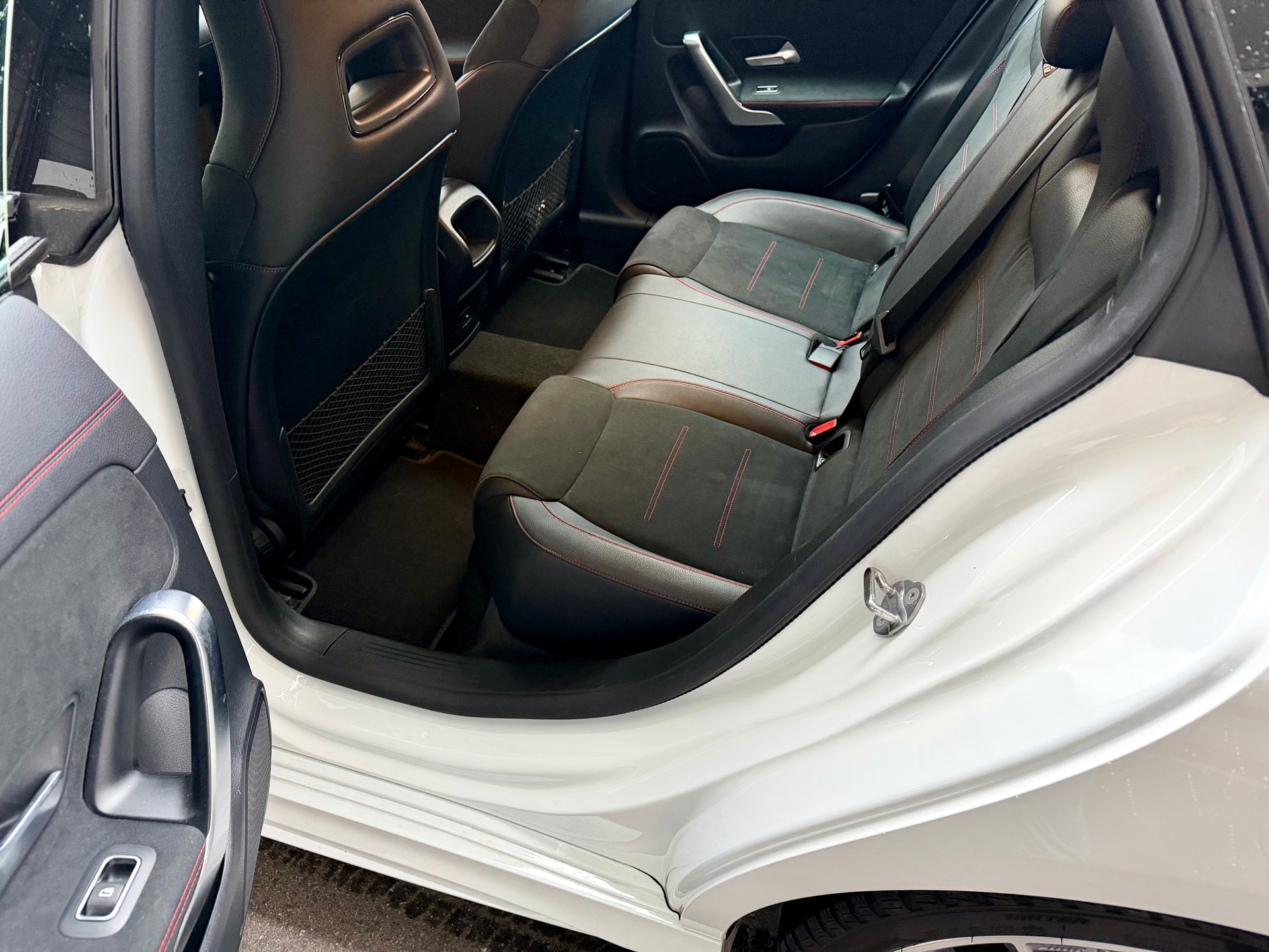 MERCEDES-BENZ CLA Shooting Brake 180 7G-DCT AMG Line - Frisch ab MFK --image-7