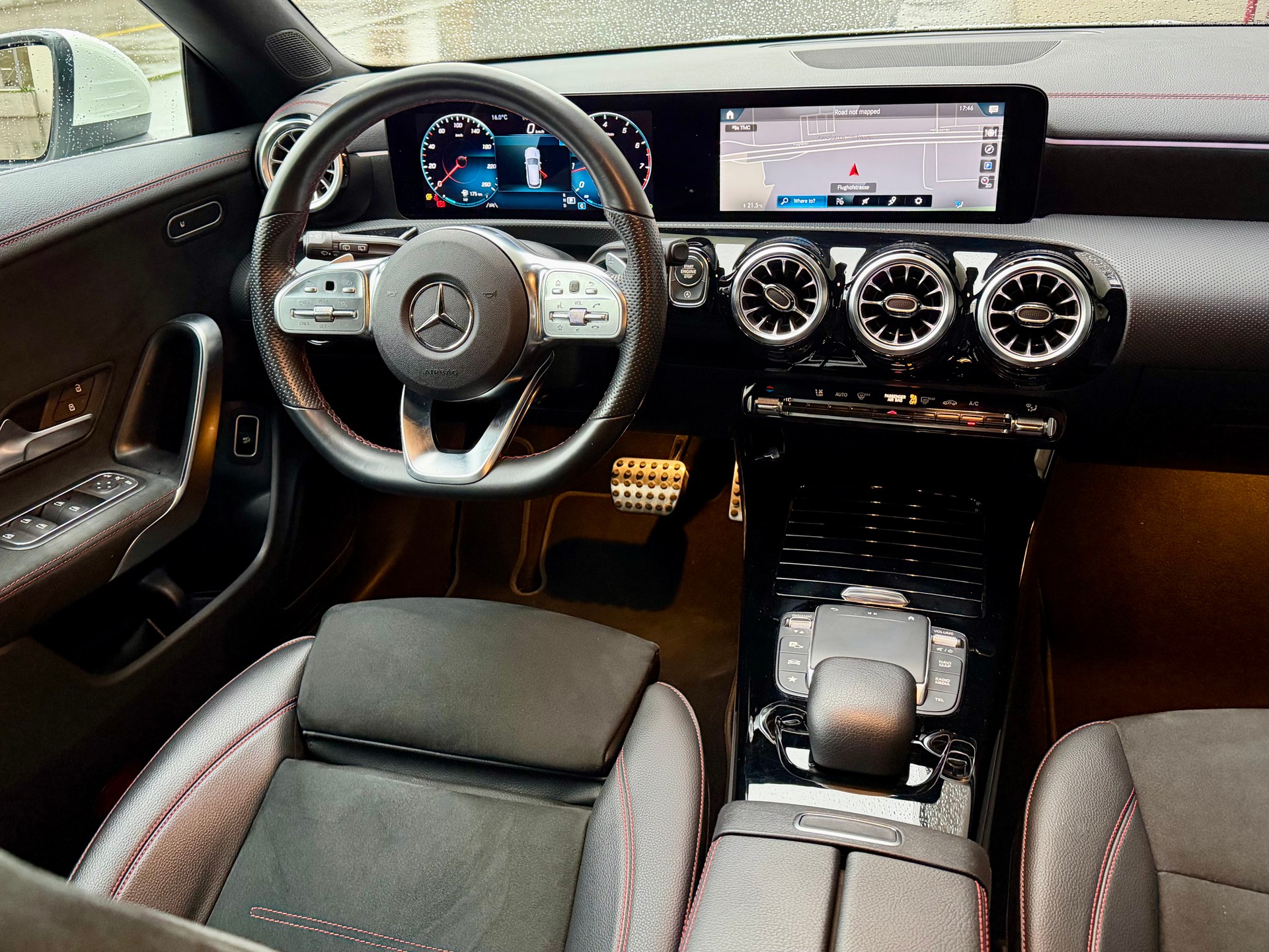 MERCEDES-BENZ CLA Shooting Brake 180 7G-DCT AMG Line - Frisch ab MFK --image-12