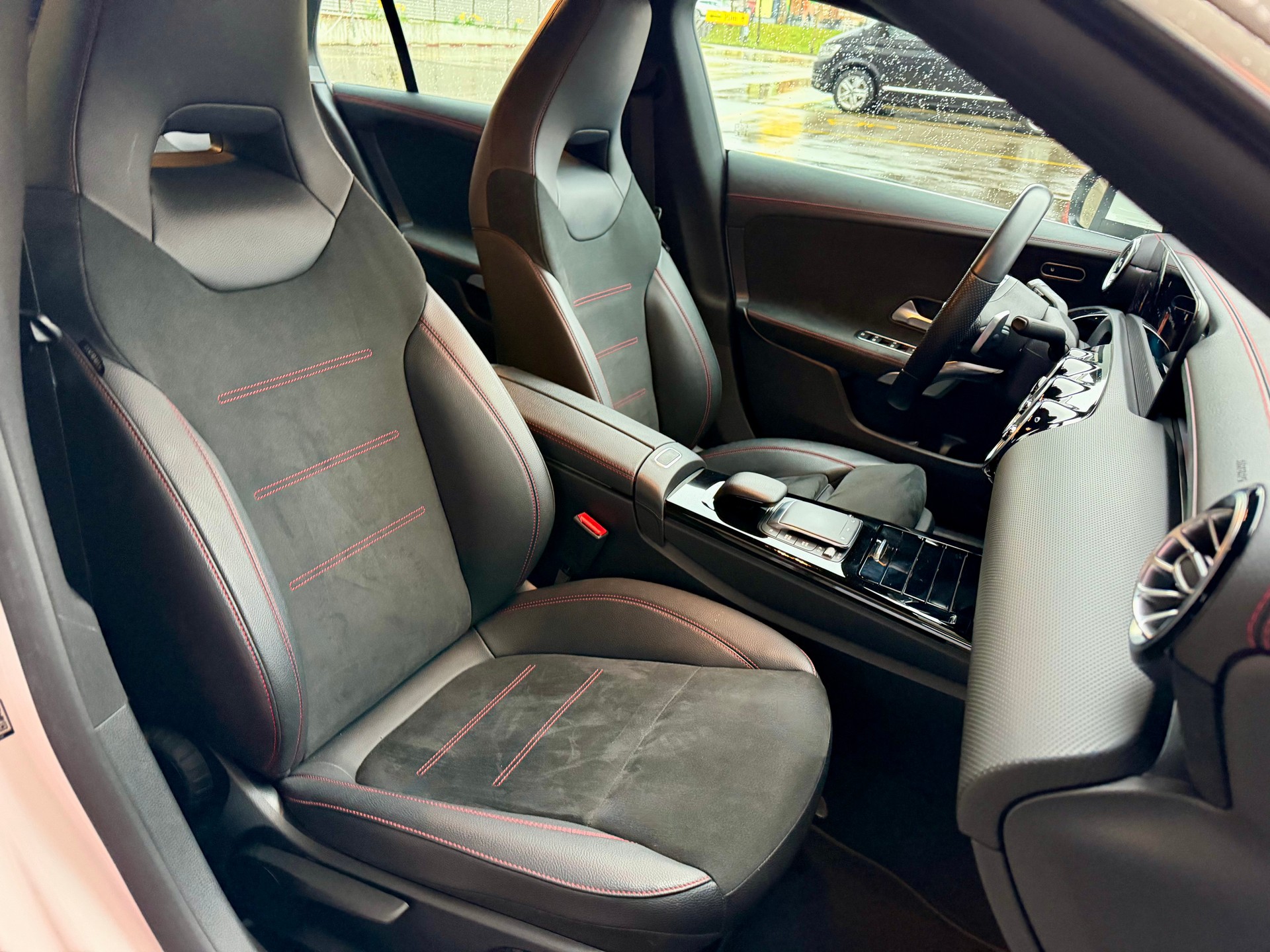 MERCEDES-BENZ CLA Shooting Brake 180 7G-DCT AMG Line - Frisch ab MFK --image-10