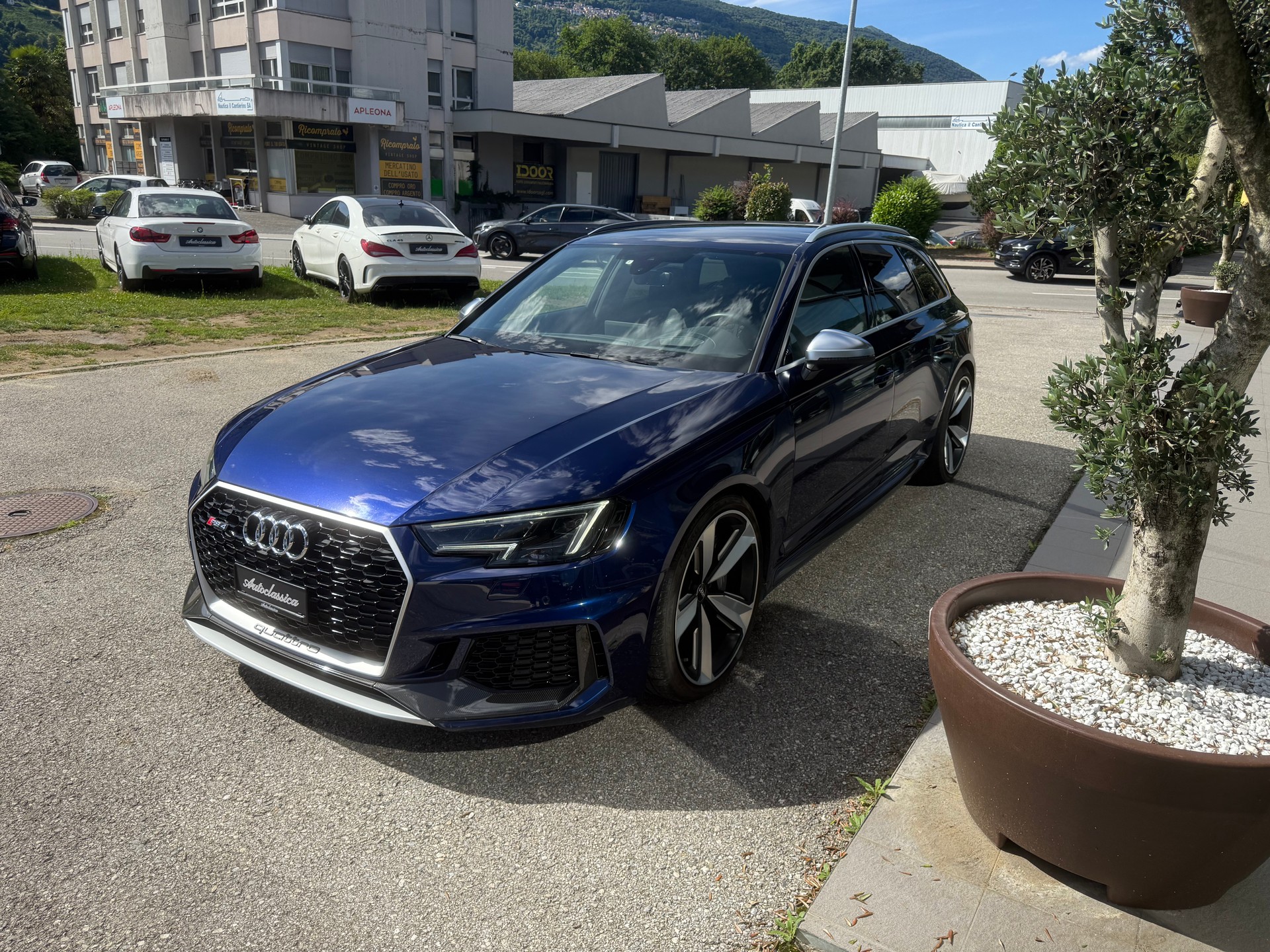 AUDI RS4 Avant 2.9 TFSI quattro tiptronic-image-5
