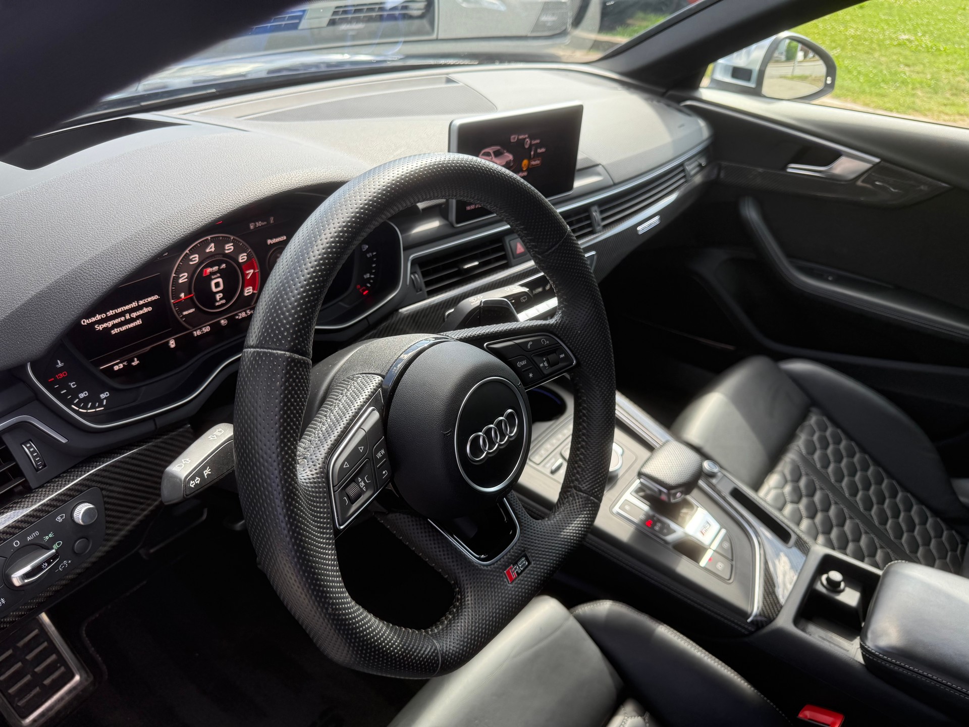 AUDI RS4 Avant 2.9 TFSI quattro tiptronic-image-13
