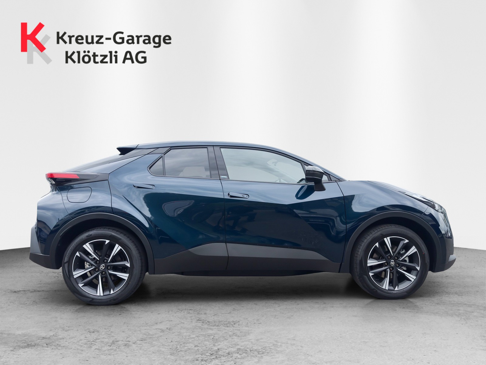 TOYOTA C-HR 2.0 PHEV CVT Swiss Edition-image-1