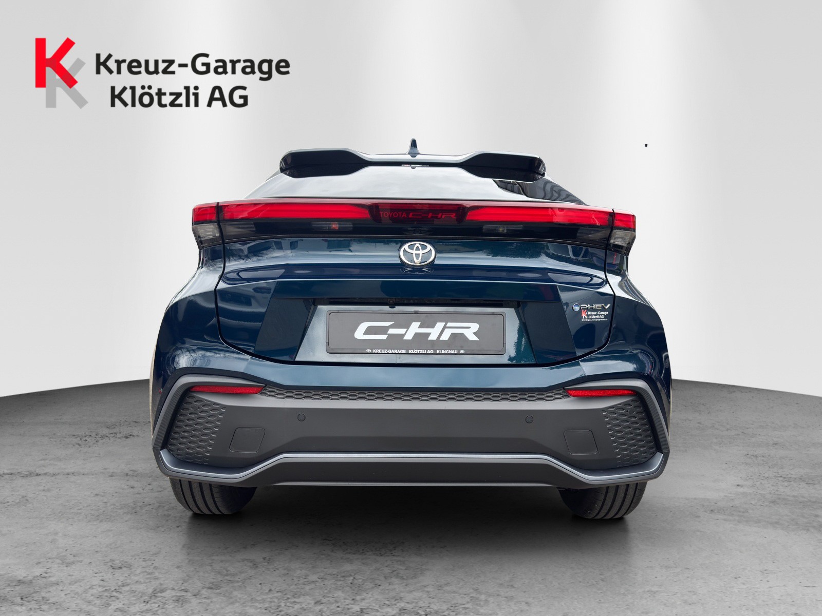 TOYOTA C-HR 2.0 PHEV CVT Swiss Edition-image-3