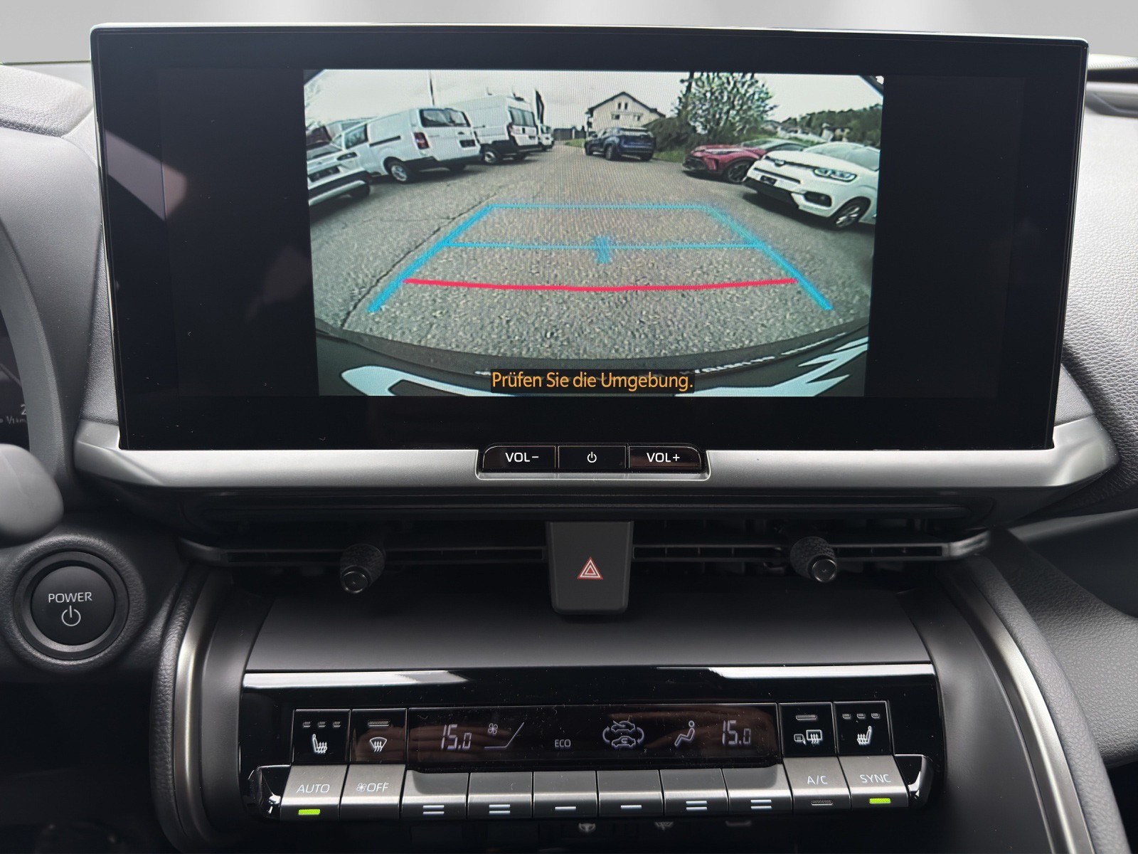 TOYOTA C-HR 2.0 PHEV CVT Swiss Edition-image-14