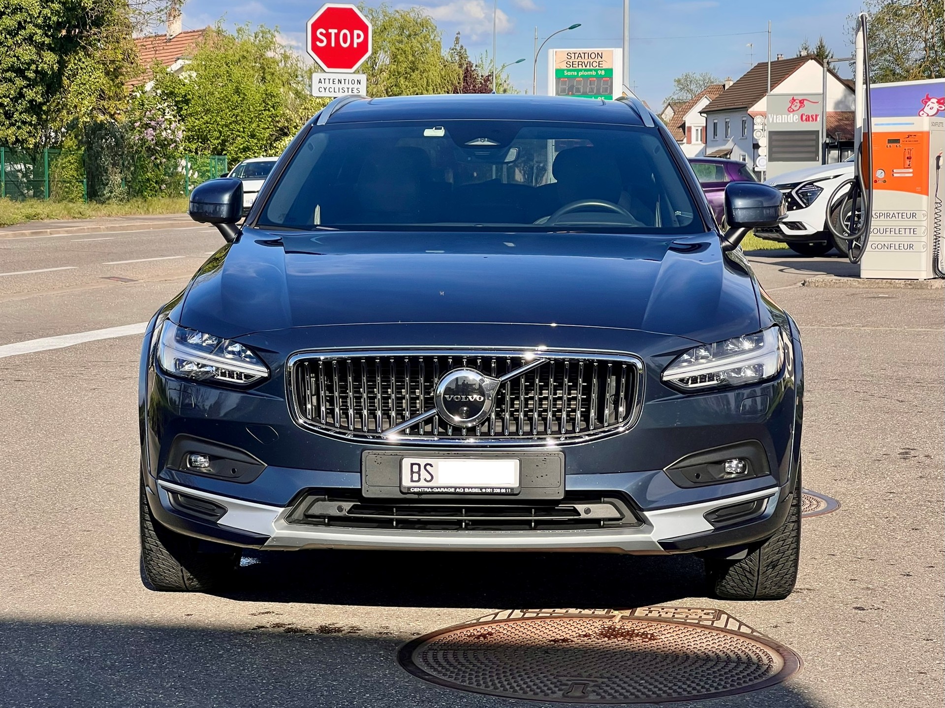 VOLVO V90 Cross Country B6 Benzin Mild Hybrid AWD Geartronic-image-1