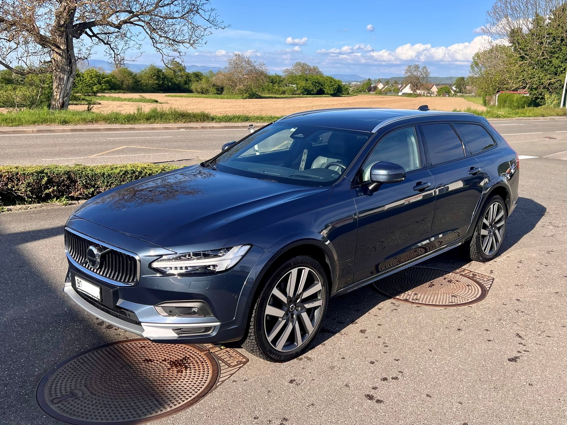 VOLVO V90 Cross Country B6 Benzin Mild Hybrid AWD Geartronic