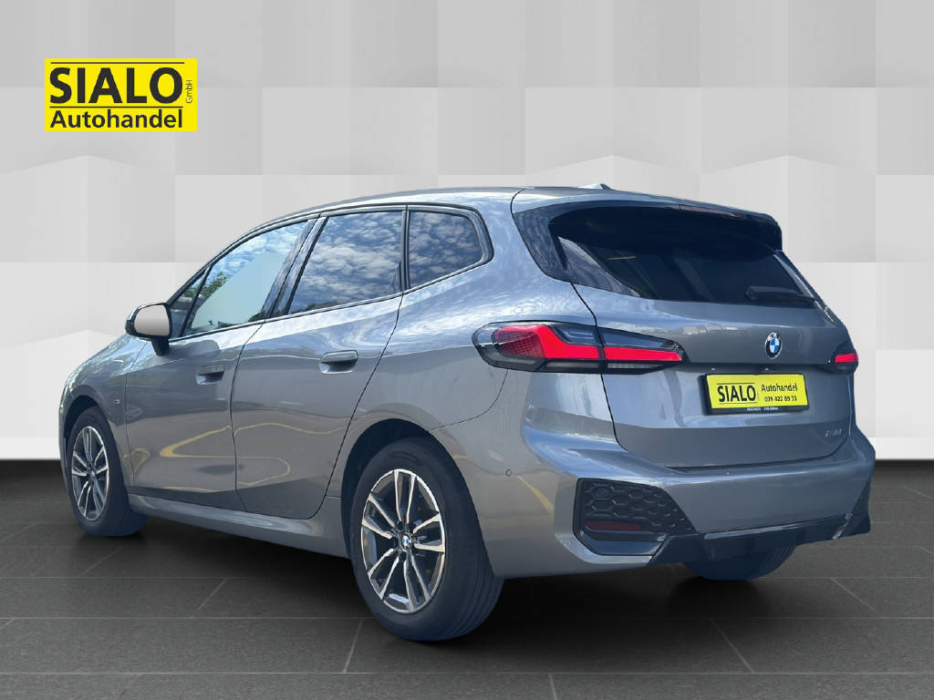 BMW 218i Active Tourer-image-4