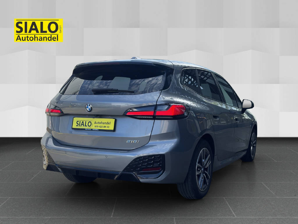BMW 218i Active Tourer-image-5