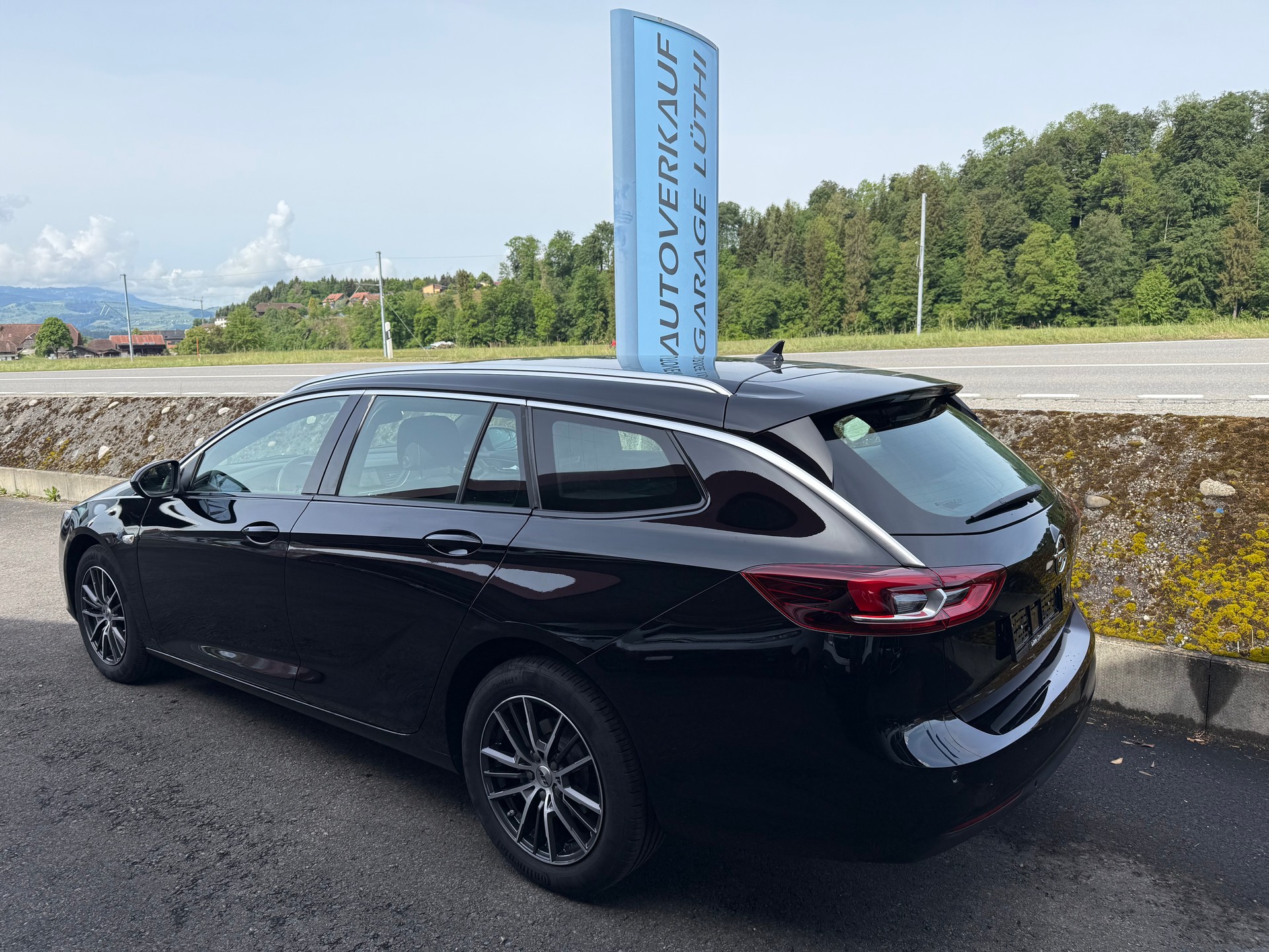 OPEL Insignia 1.5 CDTI Sports Tourer Elegance Automatic-image-1